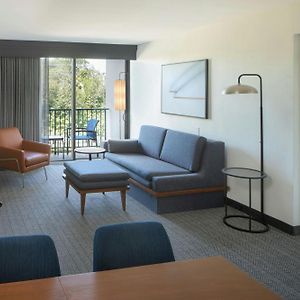 One-Bedroom King Suite